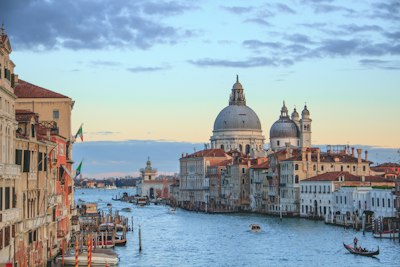 Venice (VCE)